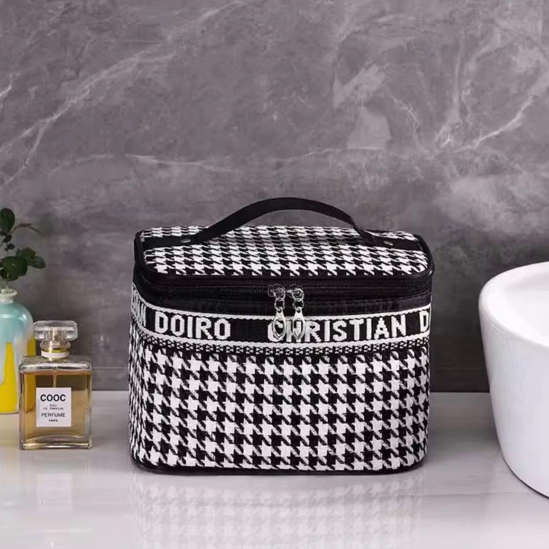 Charn Kosmetik Tasche
